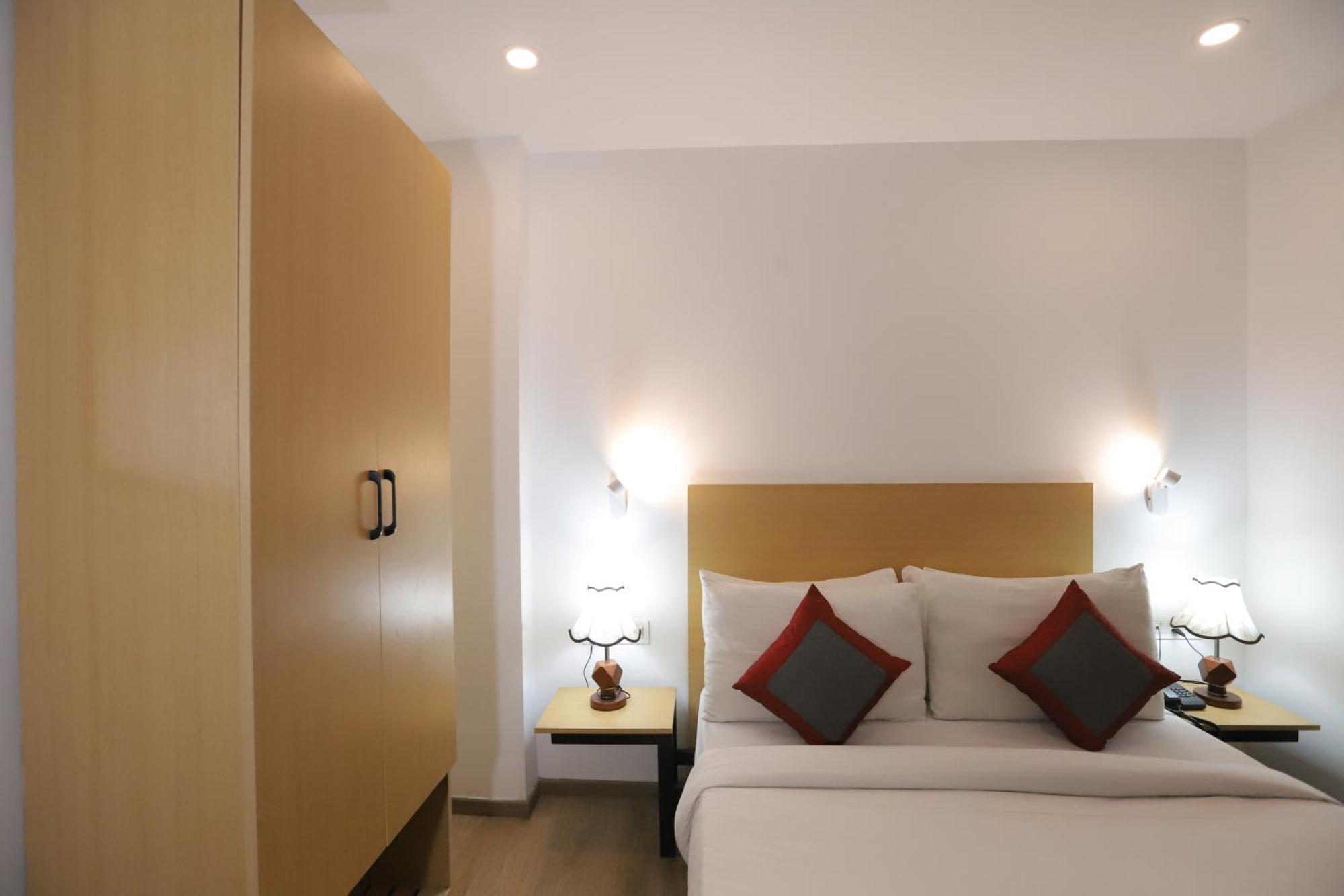 Qotel Hotel Ip Residency East Delhi Preet Vihar Neu-Delhi Exterior foto